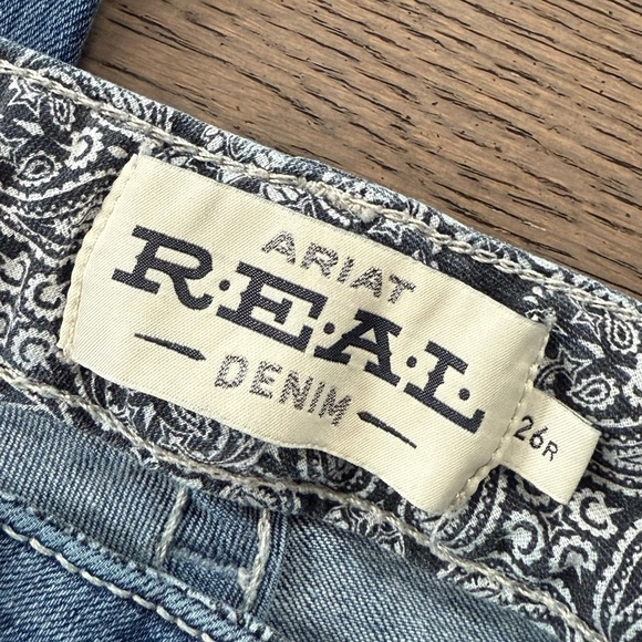 Ariat Real Denim Mid Rise Straight Leg Jeans - Picture 9 of 11